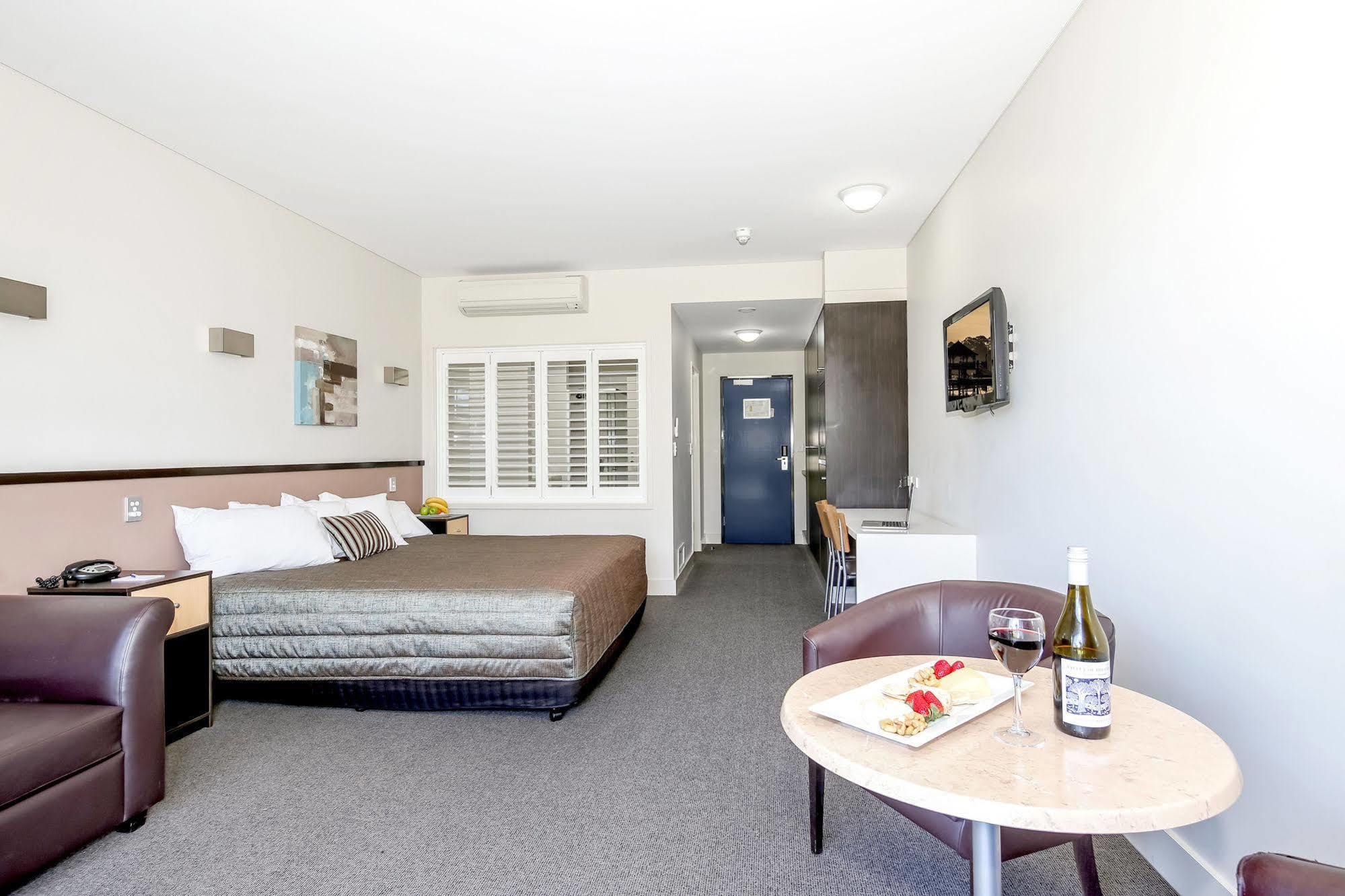 Motel Macquarie 4 Star Warners Bay Exteriér fotografie