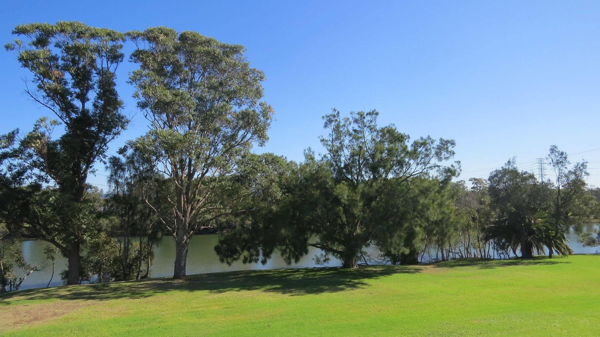 Motel Macquarie 4 Star Warners Bay Exteriér fotografie